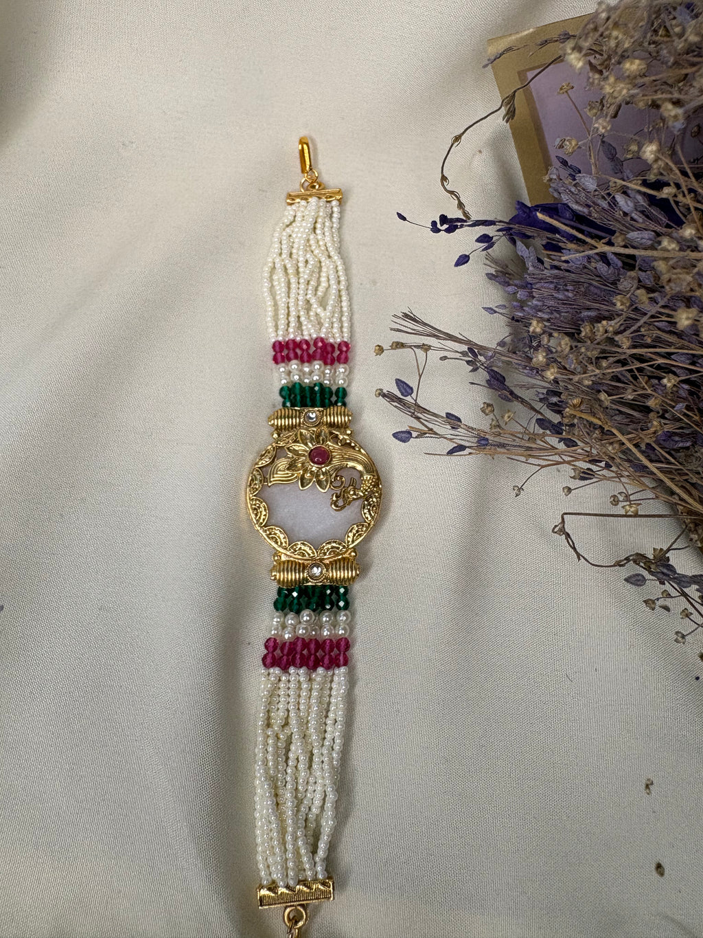 Traditional White Heritage Gold Bracelet