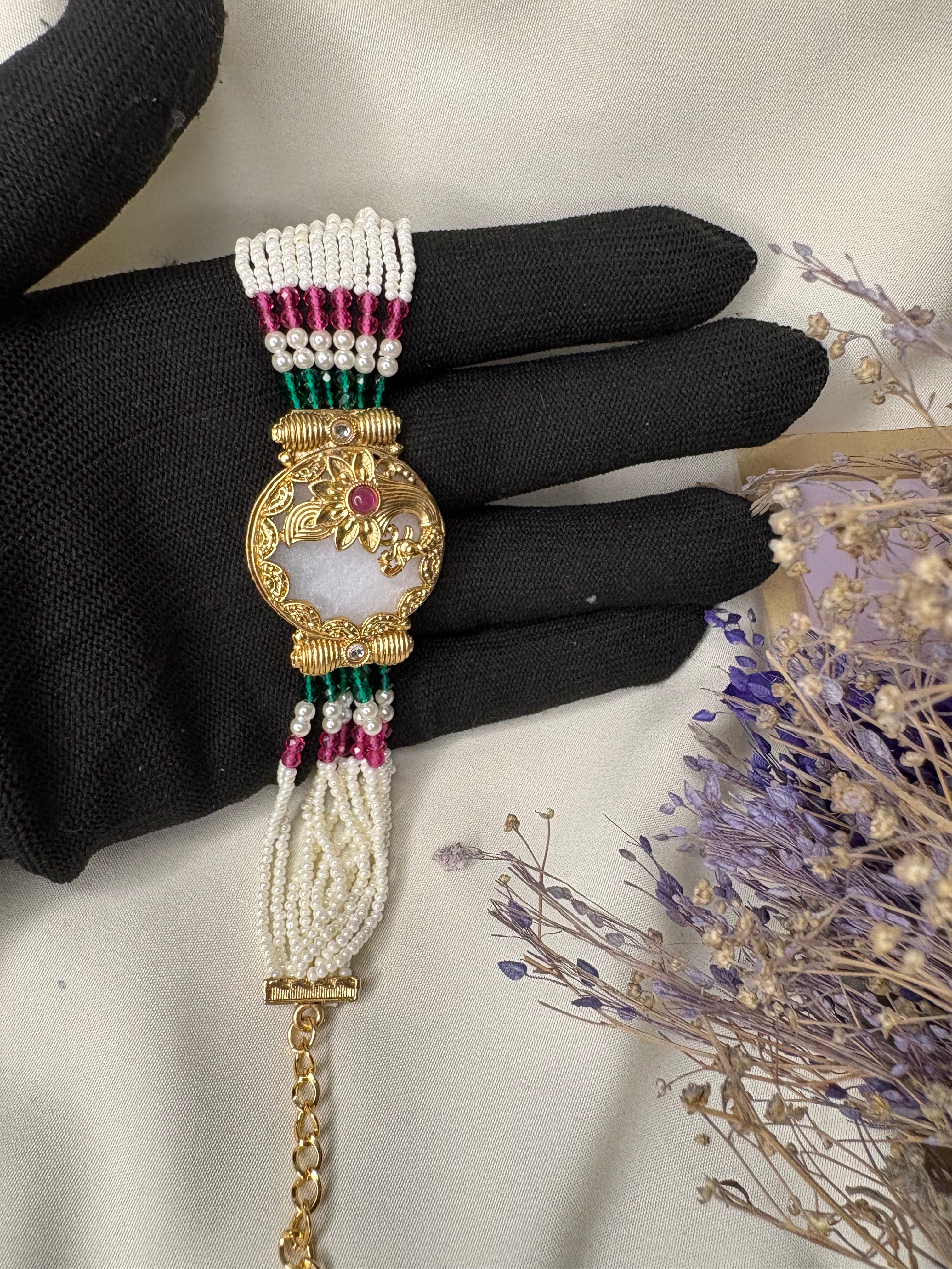 Traditional White Heritage Gold Bracelet