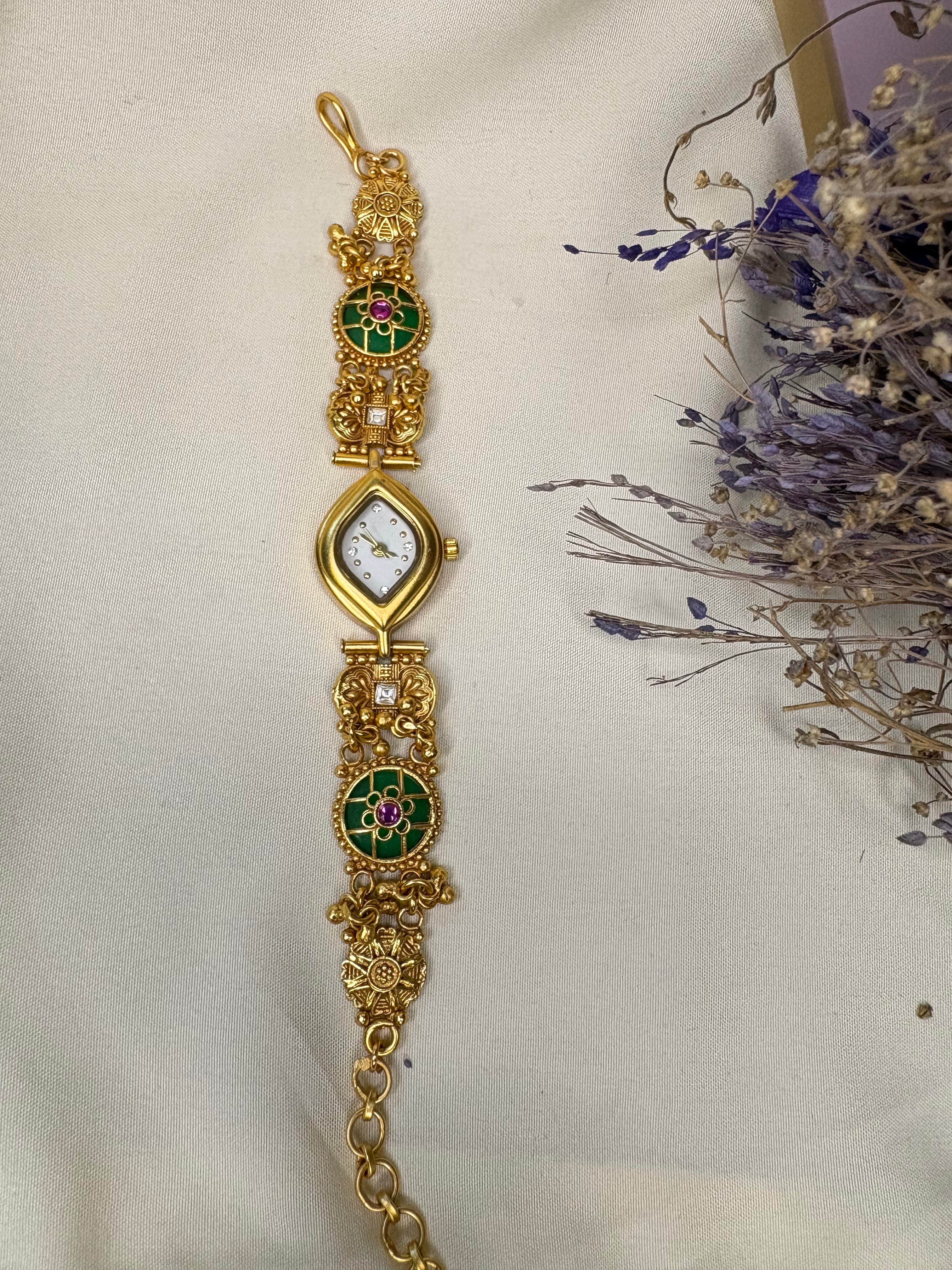 Samaira Heritage Watch for Women