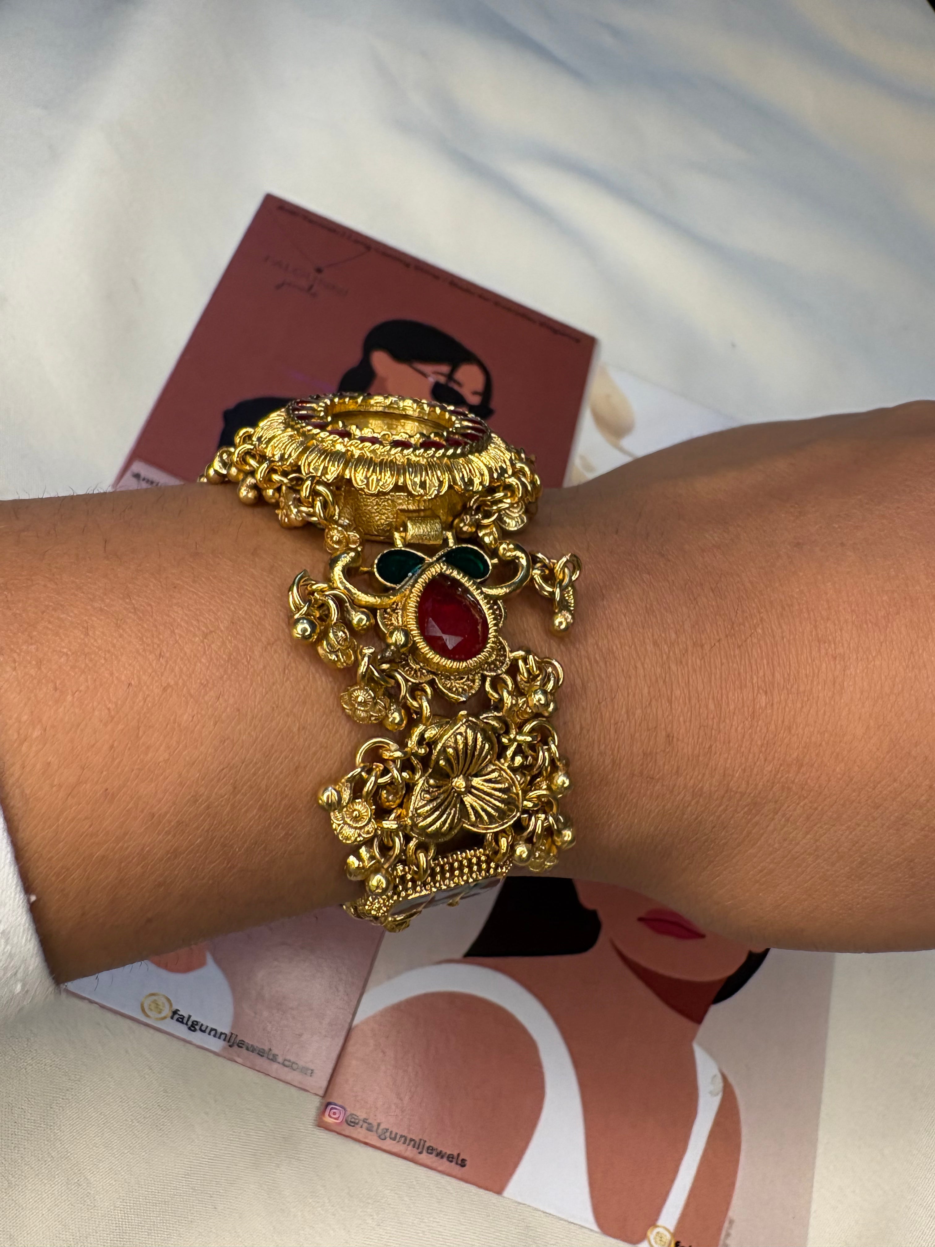 Sirene Heritage Watch for Women – Premium Statement Watch