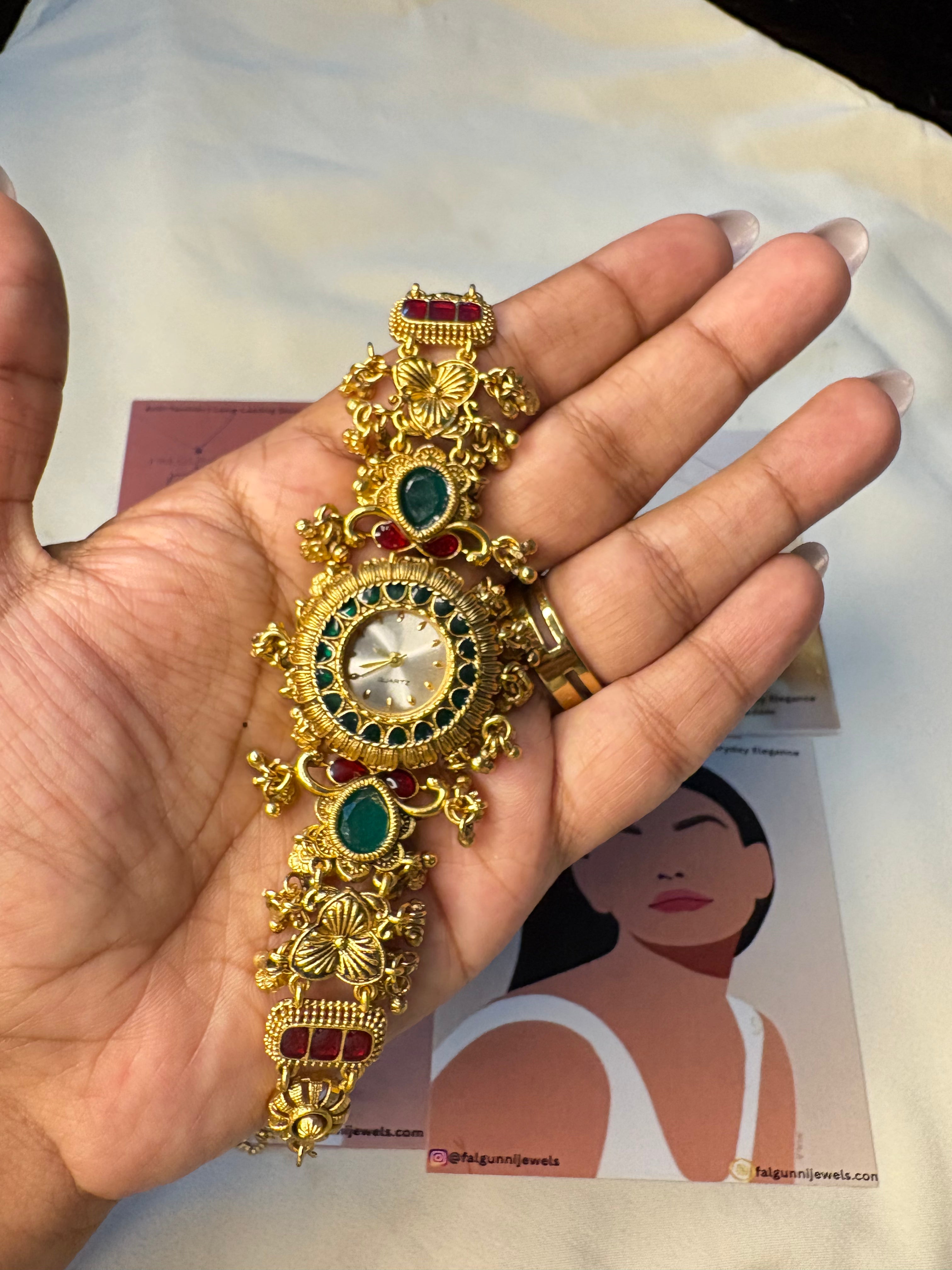 Naneen Heritage Watch for Women – Classic Gold Statement Watch