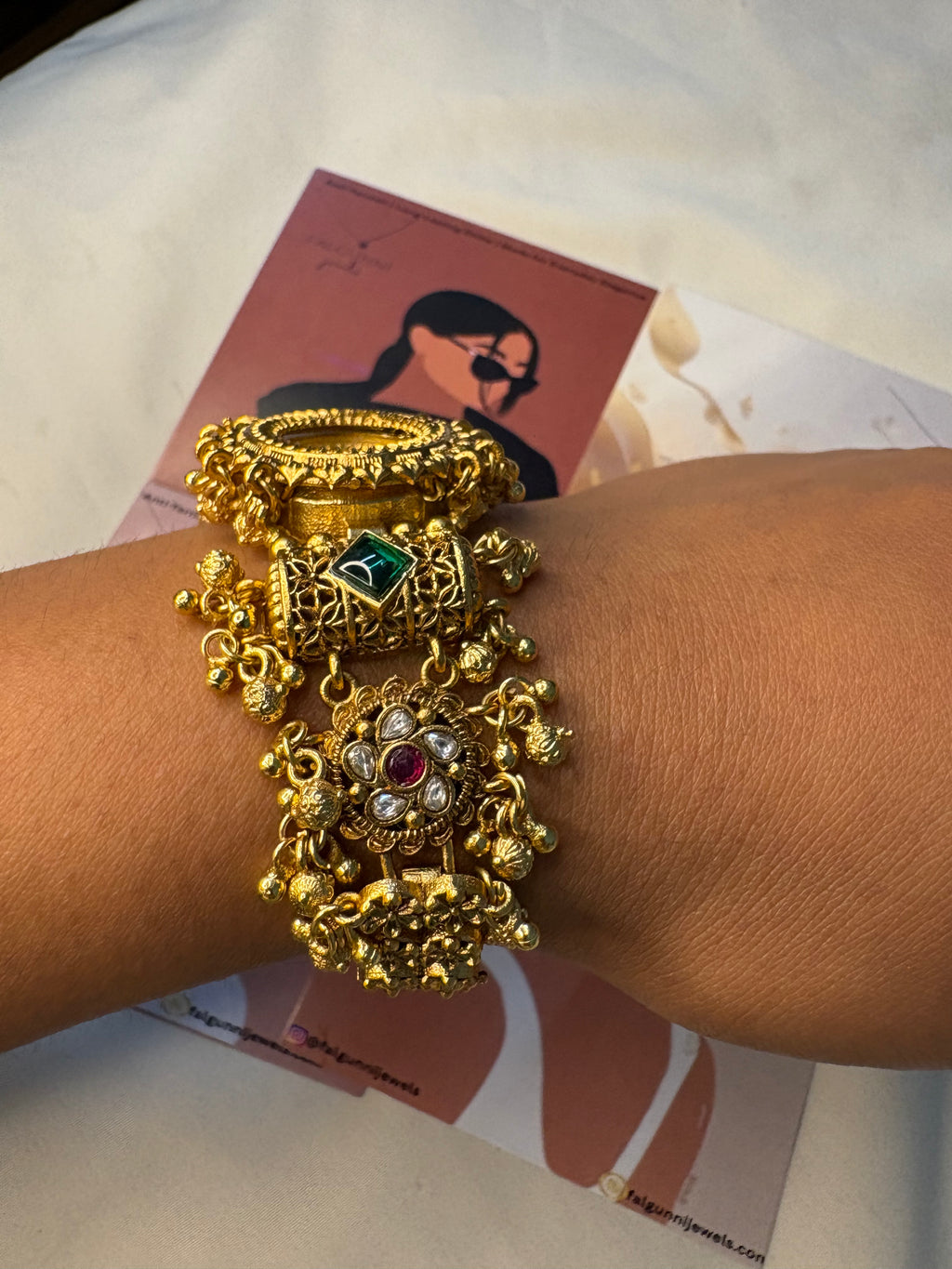 Velora Heritage Watch for Women – Stylish Gold Watch