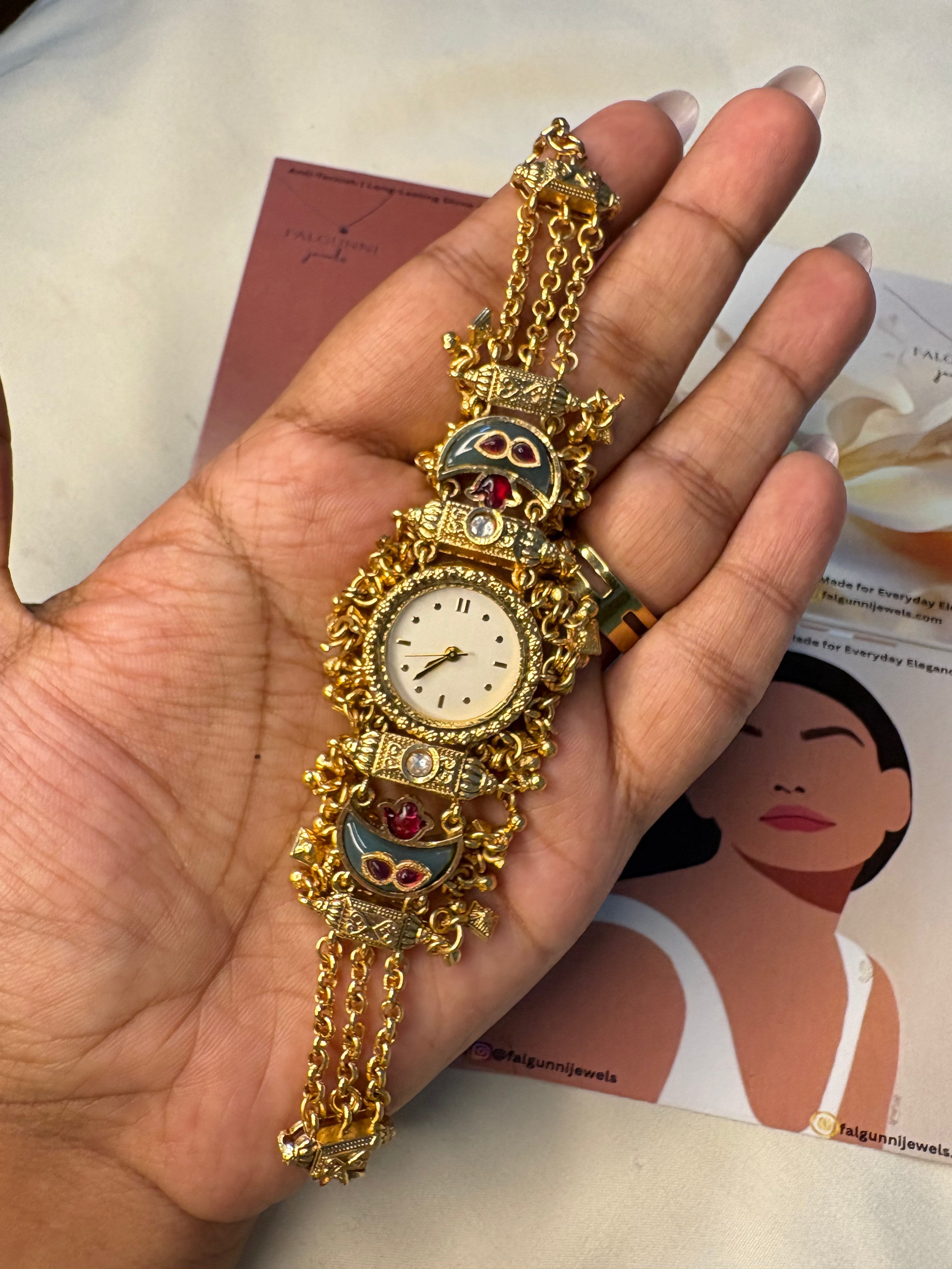 Avira Heritage Gold Watch for Women – Luxury Bracelet Watch