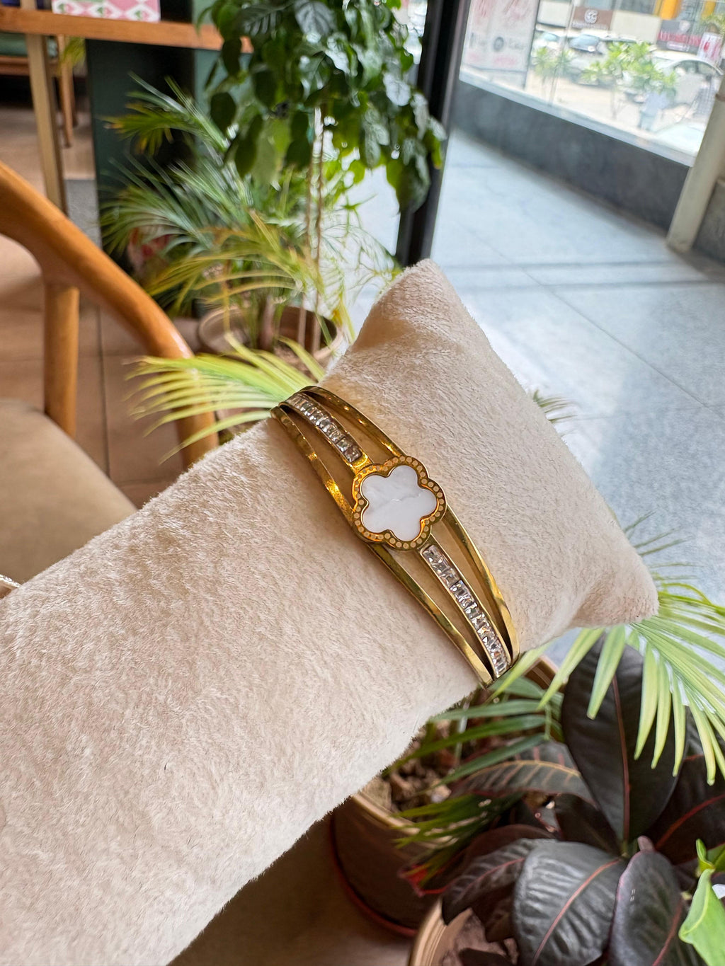 Clover Handle Bracelet