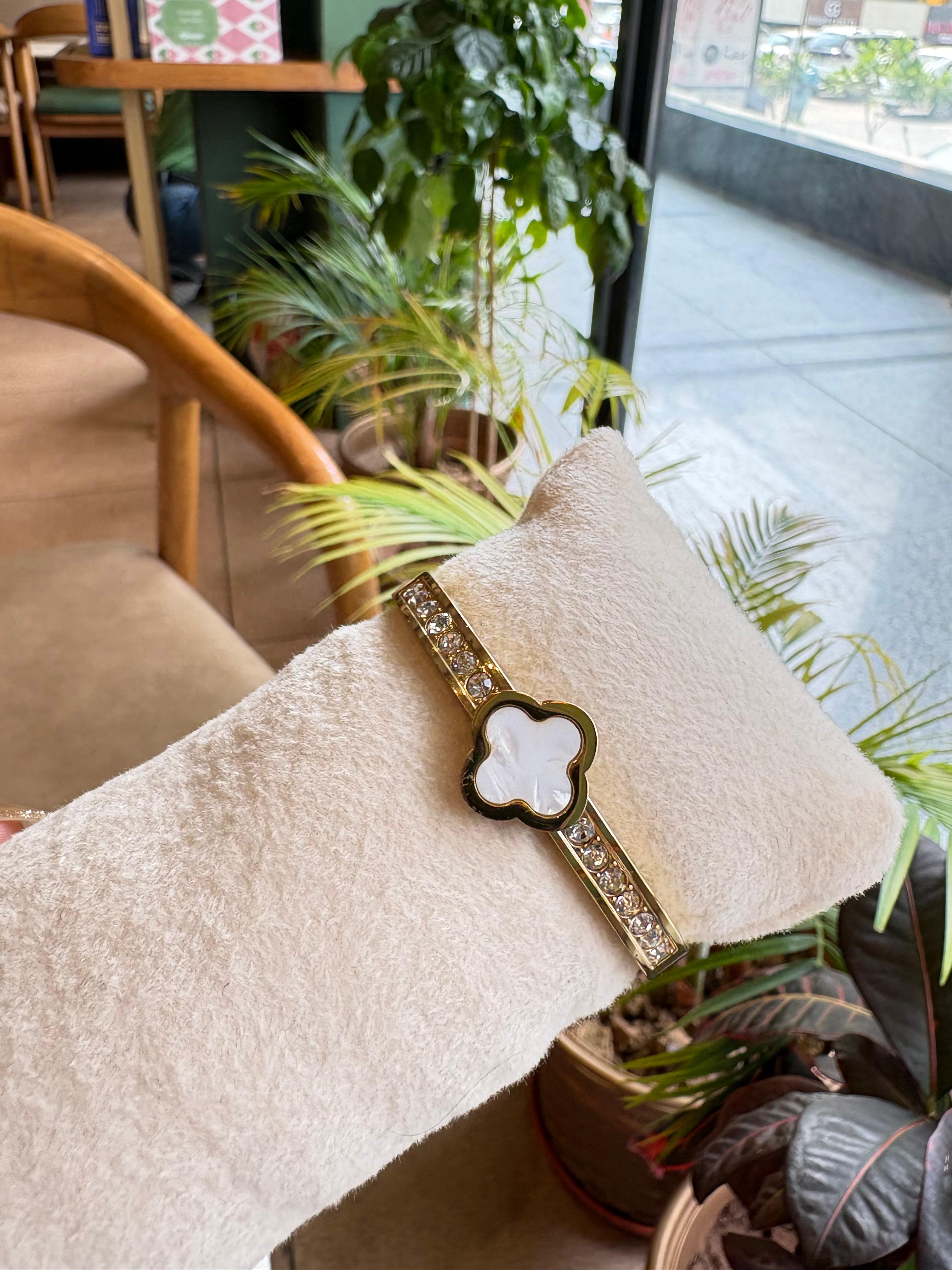 Clover Cartier Bracelet