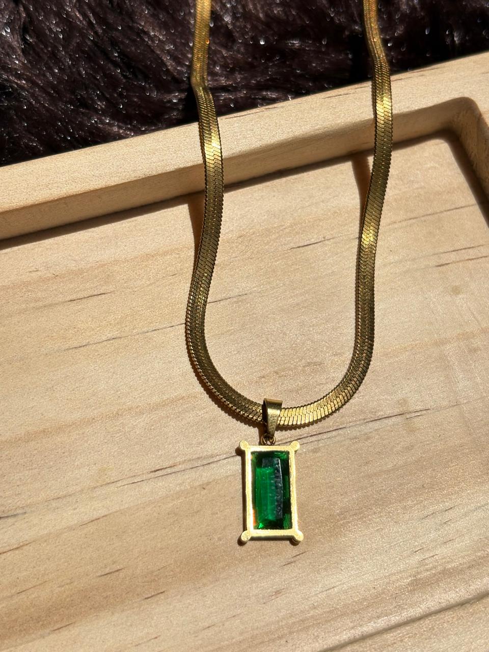 Minimal Green Pendant