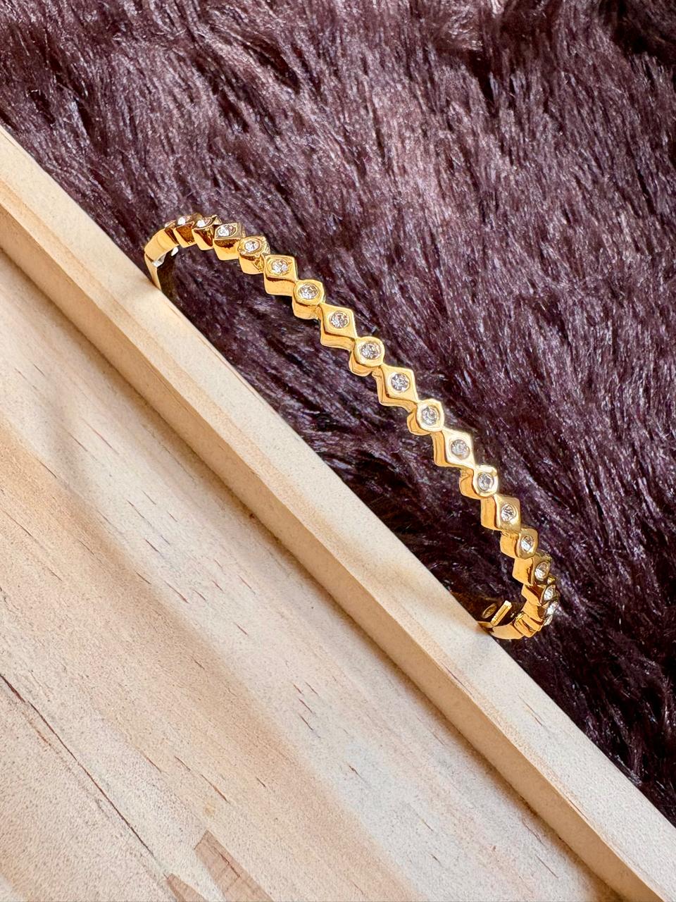 Minimal Bangle Bracelet