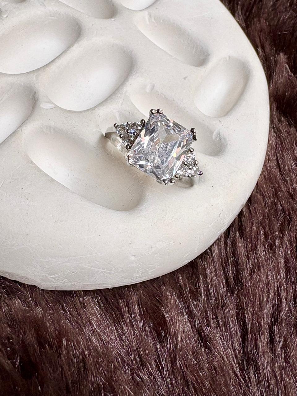 Aurora Spark Ring