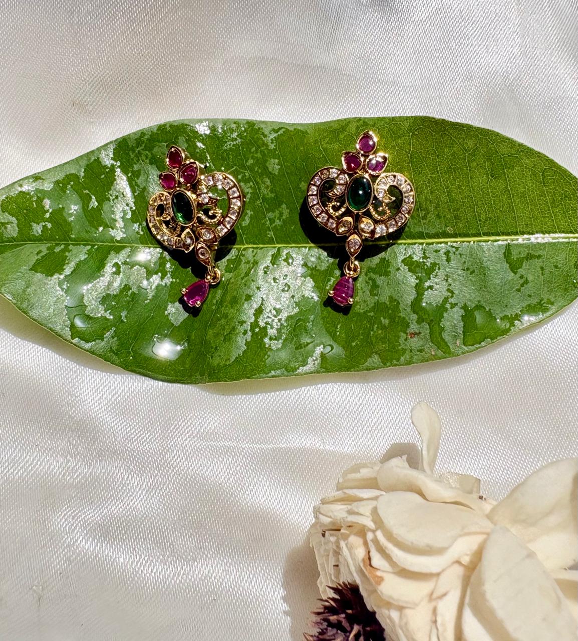 Shahi Studs