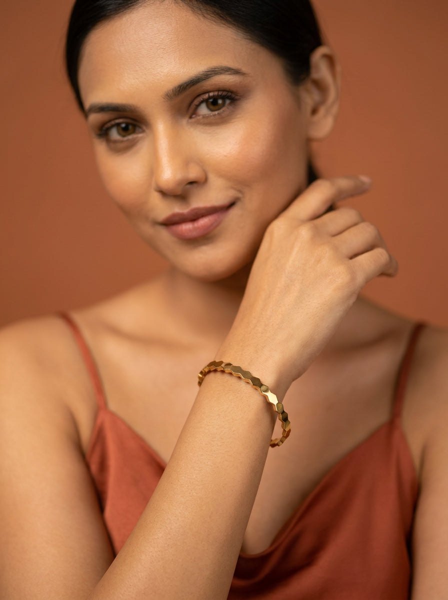 Bangle 3-01 - on model