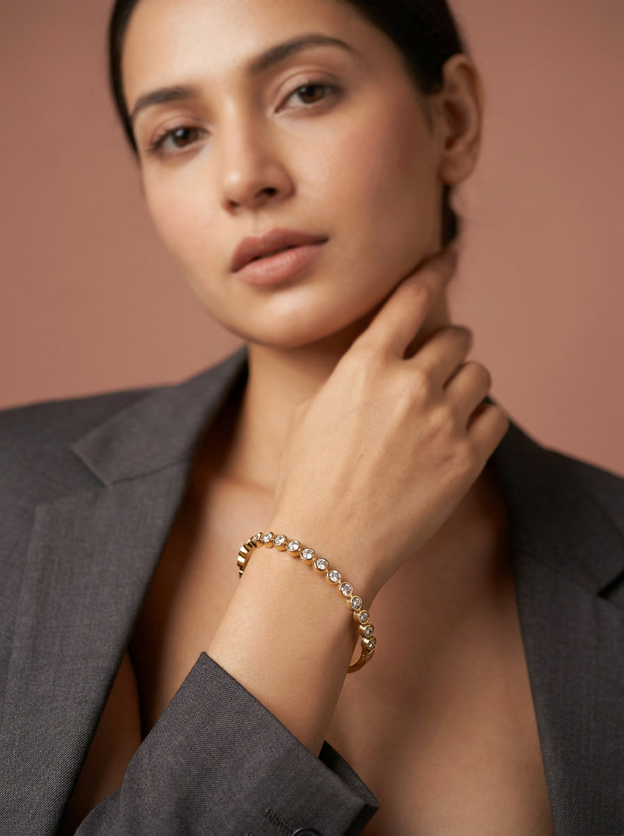 Bangle 4-09 - on model