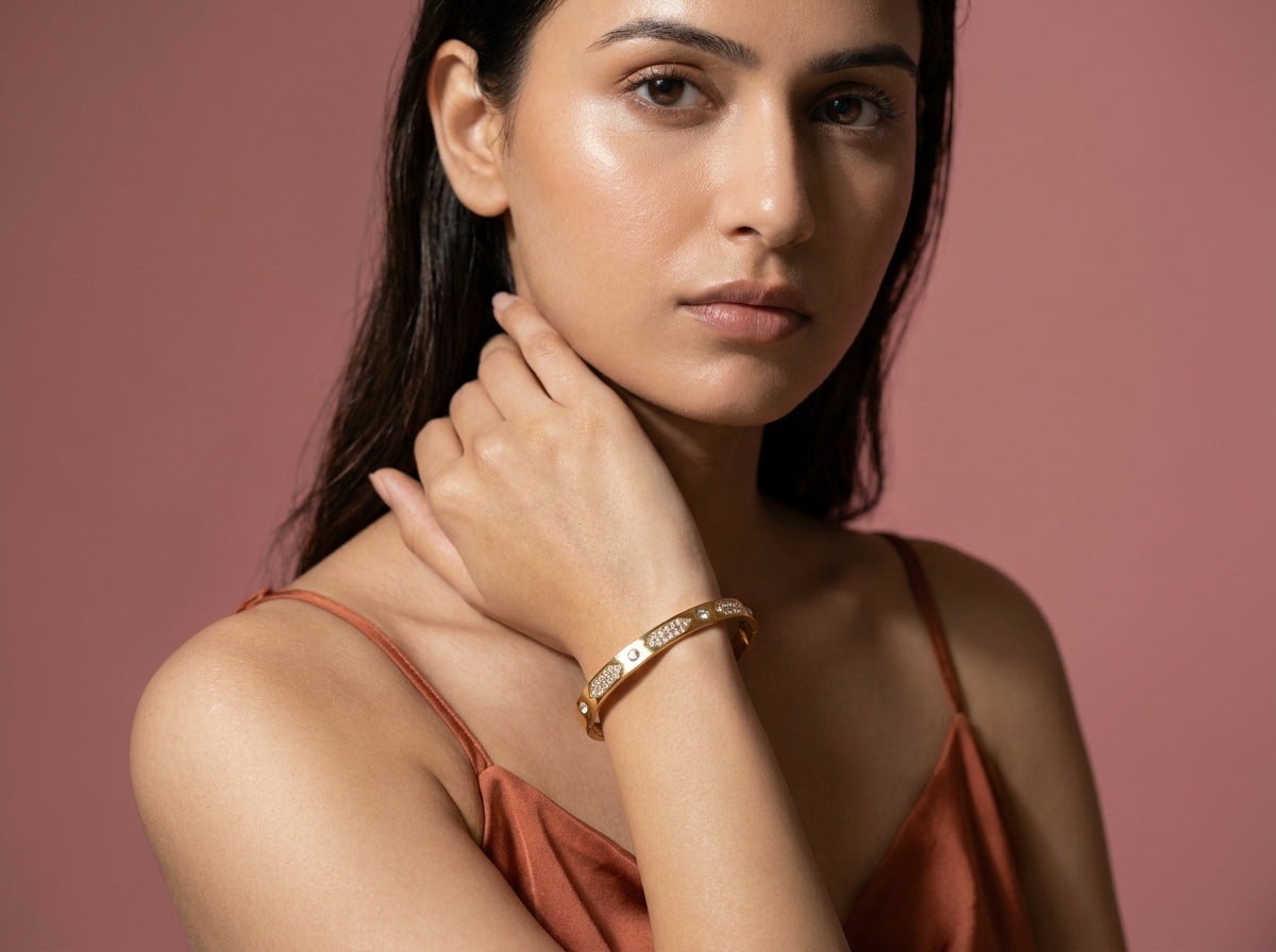 Bangle 4-15 - on model