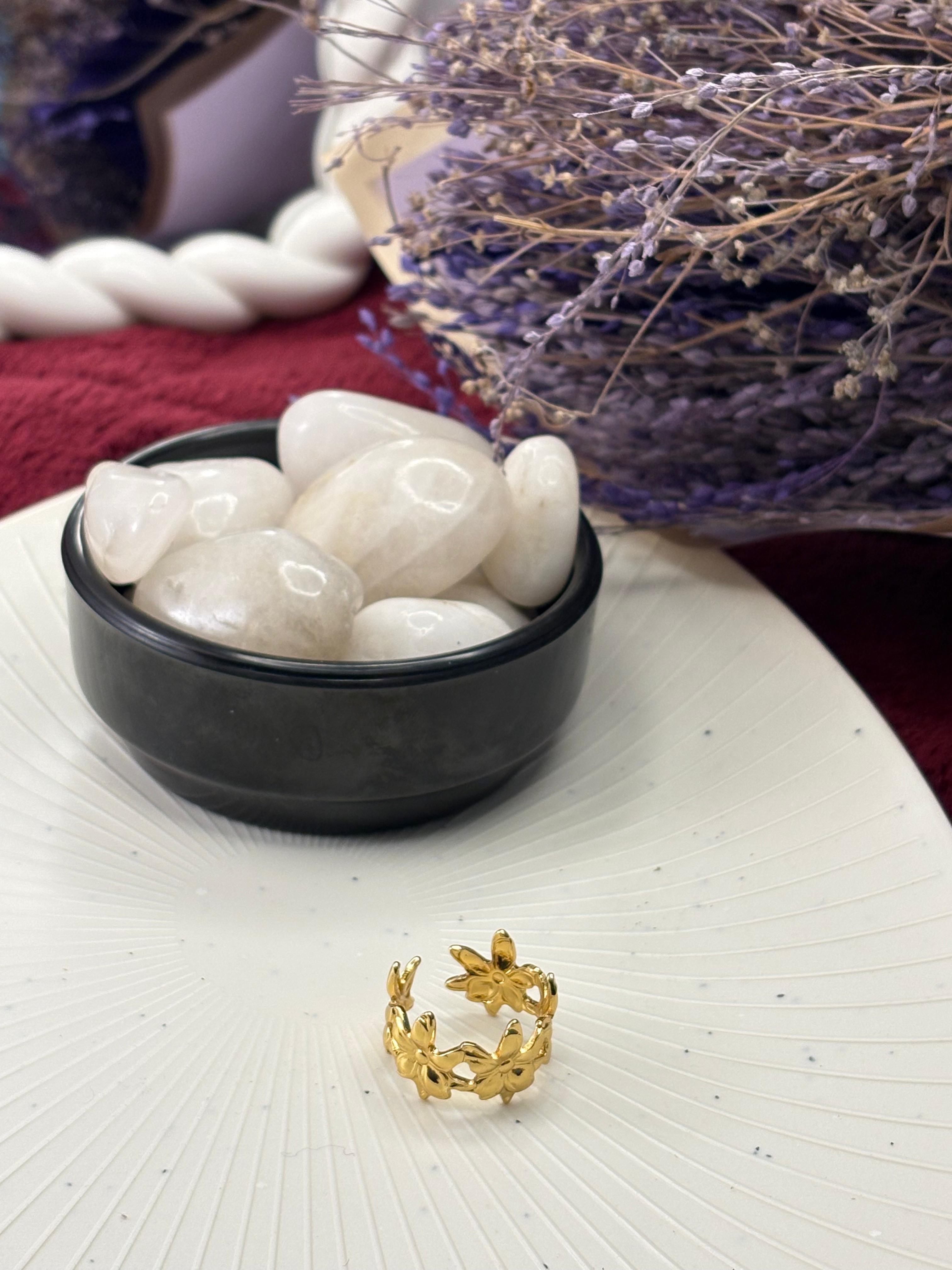 star abstract gold ring