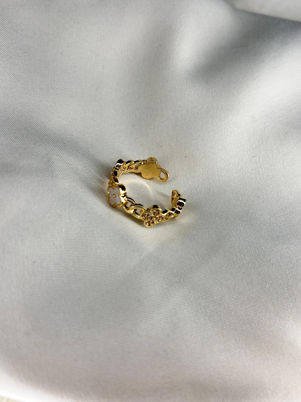Clover Ring for Women – Lucky Charm Minimal Ring