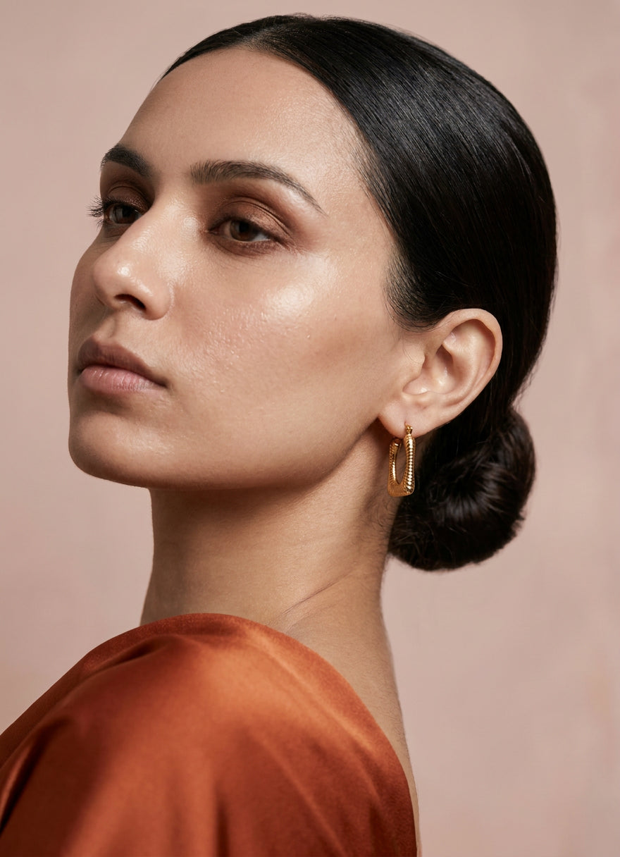 Earring 4-06 - on model