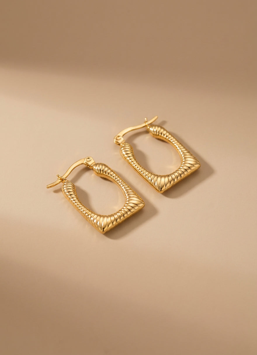 Earring 4-06 - studio