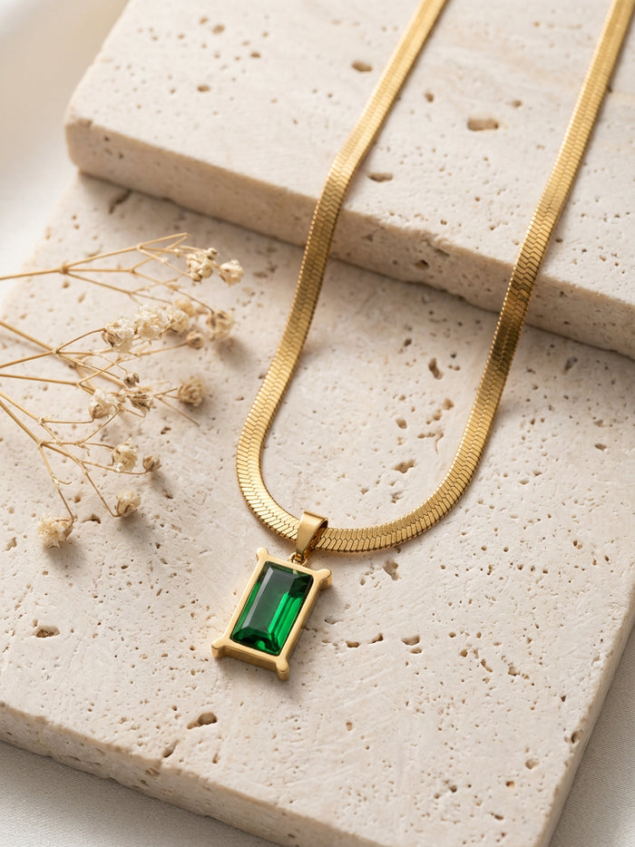 Emerald Green Stone Pendant Herringbone Chain