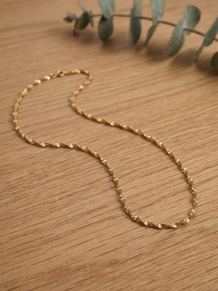 Twisted Gold Chain Necklace for Women