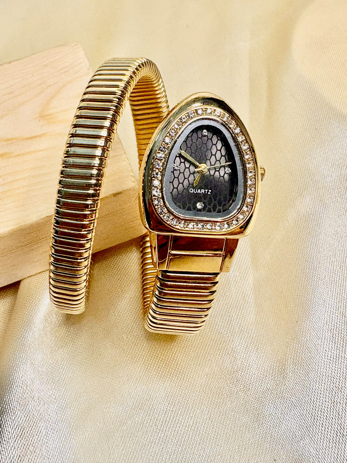 Watch 04